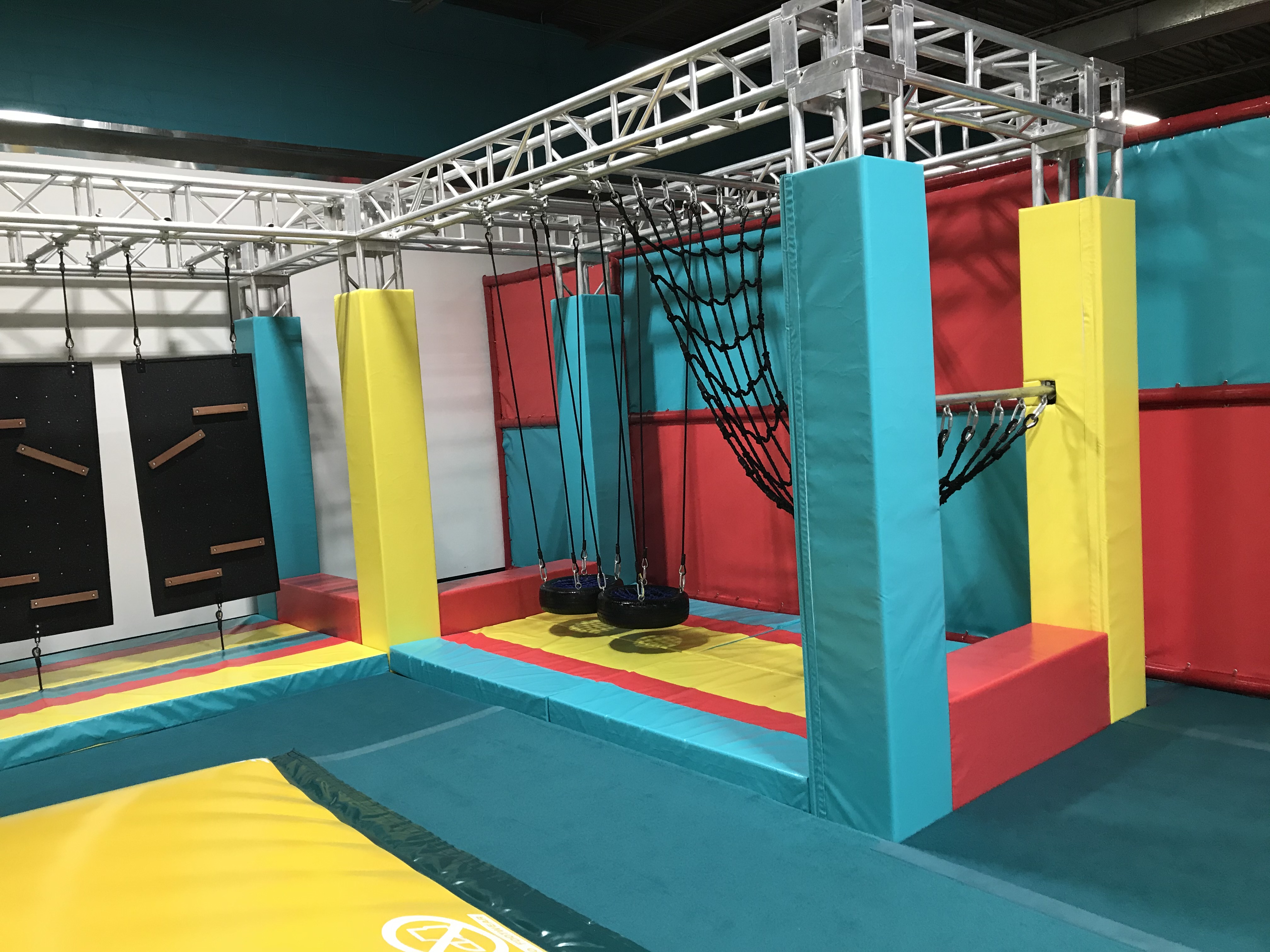 Camp Drop-Off & Pick-Up at Off The Wall Kids — Photo ID, Authorized Pickups & What Parents Should Know (London)